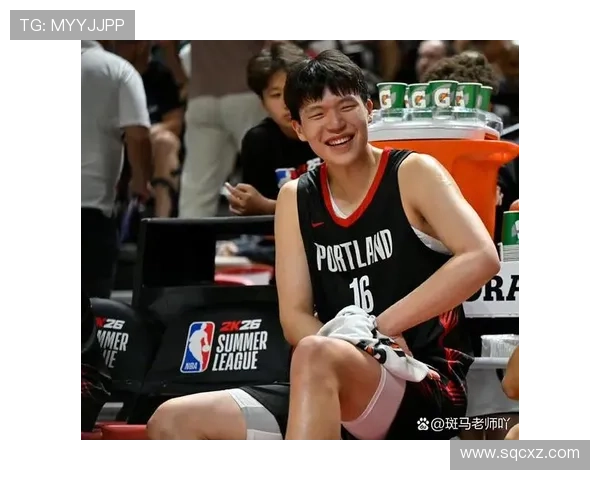 NBA包夹下冷静妙传 杨瀚森助攻队友精准三分命中精彩瞬间