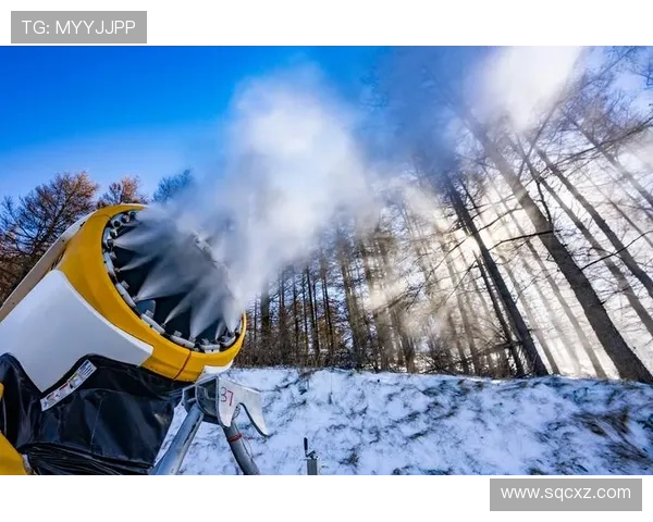 北京延庆高山滑雪中心开启造雪今冬将全面开放十三条专业雪道迎客
